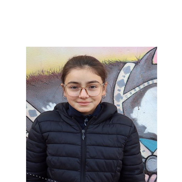 ¡ESTUDIANTE DESTACADA! 